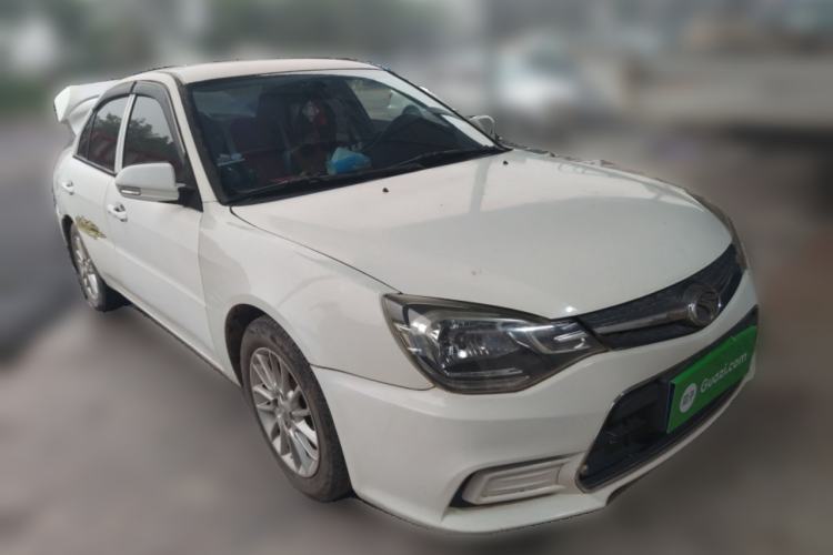 Used Soueast V3 Lingyue 2014 1.5L Manual Entry-Level Version Front Right 45 Deg