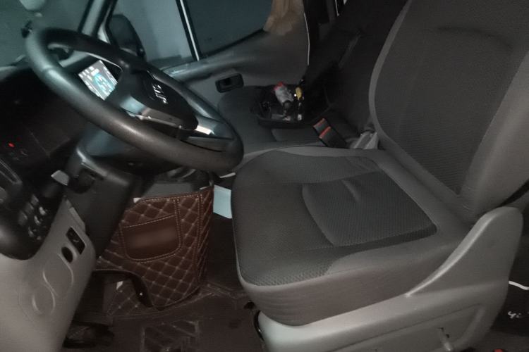 Used JMC Transit 2019 2.8T Commercial Version Short Wheelbase Low Roof 6-Seater China VI Emission Standard JX493