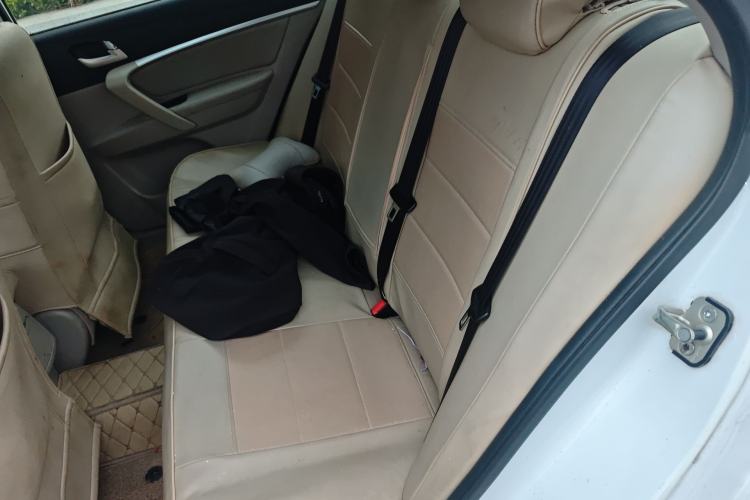 Used Geely Auto Emgrand 2014 Sedan 1.3T Manual Luxury Model
