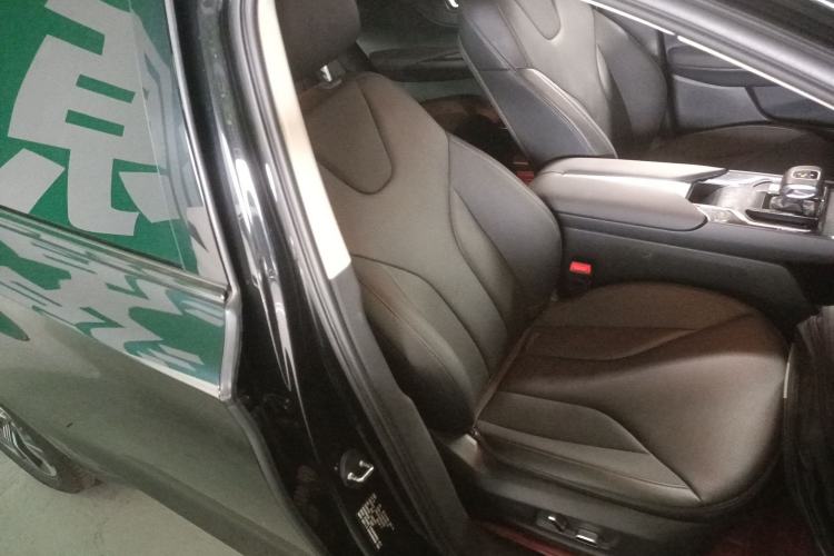 Used Hongqi E-QM5 2023 Base Travel Edition
