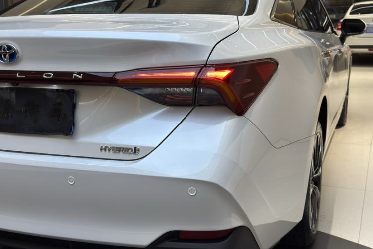 Used Toyota Avalon 2023 Dual-Engine 2.5L Luxury Edition Exterior 2