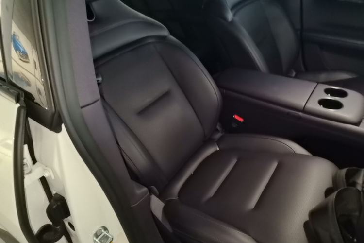 Used Avatr 06 2025 Ultra Pure Electric Edition Right Front Seat