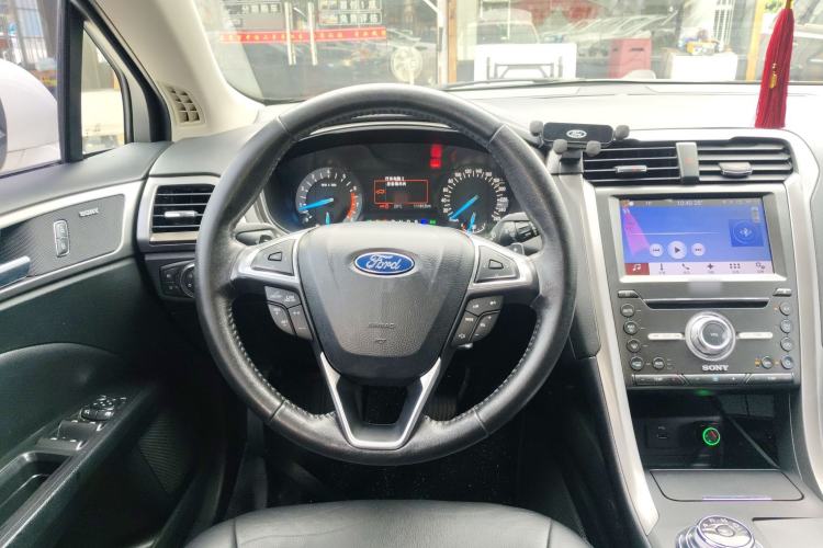 Used Ford Mondeo 2017 EcoBoost 200 Stylish Model Steering Wheel
