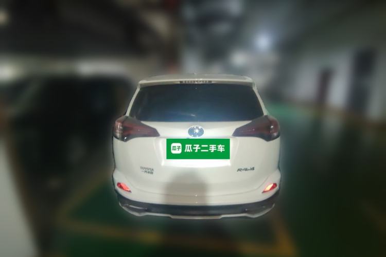 Used Toyota RAV4 2016 2.0L CVT Two-Wheel Drive Fashion Edition China V Standard