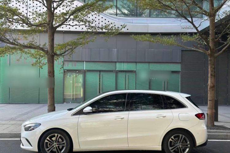 Used Mercedes-Benz B-Class 2020 B 200 Sport Edition Exterior 4