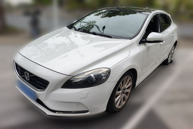 Used Volvo V40 2015 1.6T Zhiya Edition
