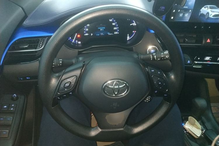 Used Toyota C-HR 2023 2.0L Leading Edition
