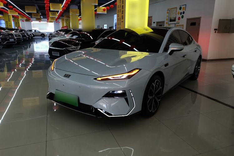 Used Geely Galaxy E8 2025 700 km Long-Range Intelligent Driving Version