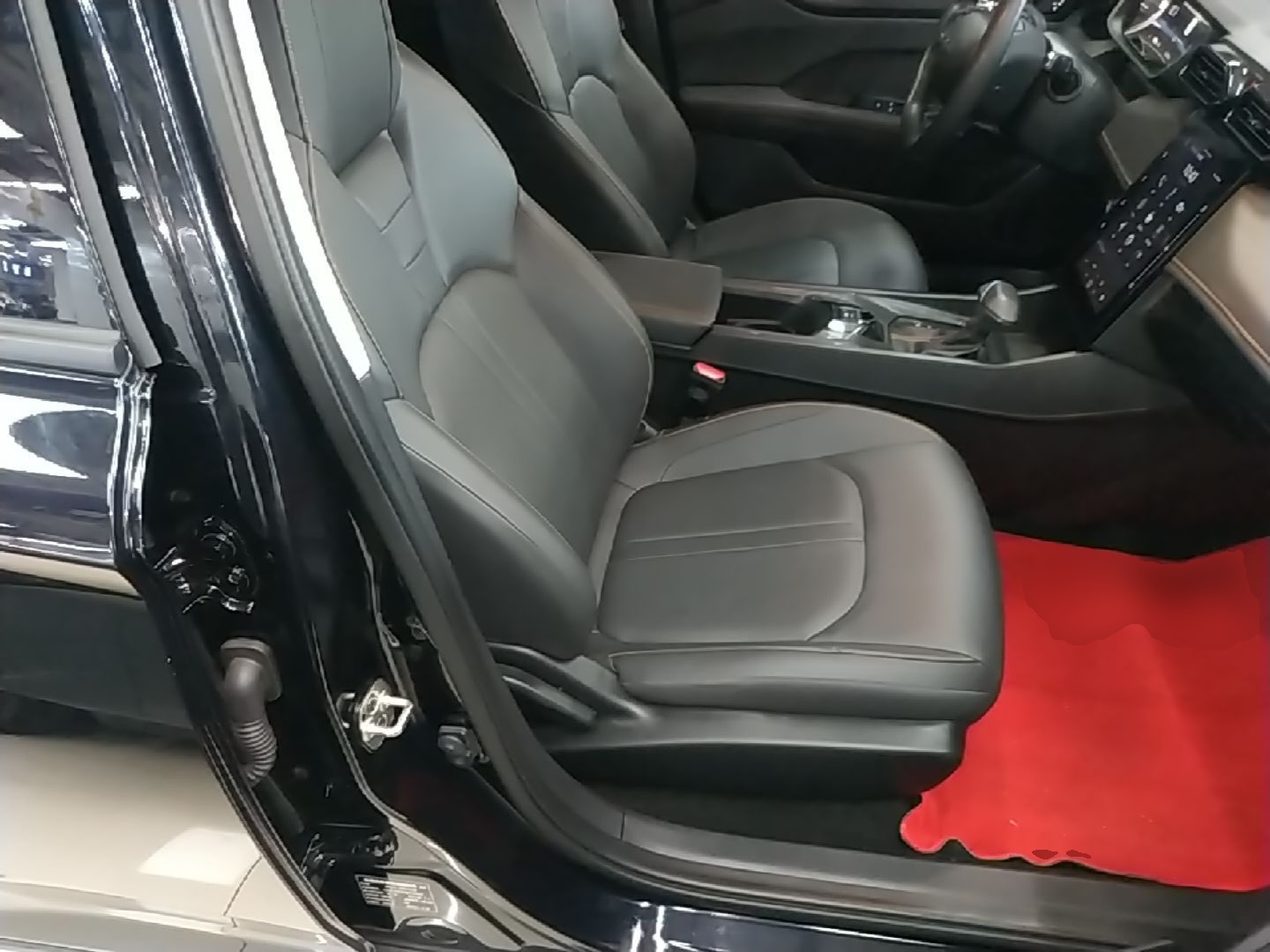 Dongfeng Aeolus Yixuan 2025 1.5L Automatic Luxury Version - Luxury — снимка 19