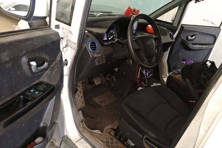 Used New Gonow Aoteng 2022 Pure Electric Van 41.93 kWh Hengtian Guoxuan
