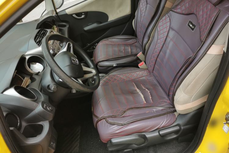 Used Honda Fit 2011 1.5L Automatic Luxury Edition Left Front Seat