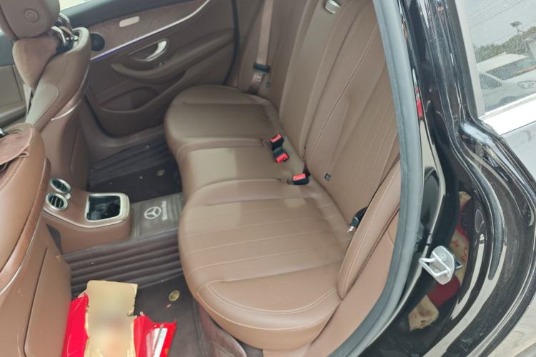 Used Mercedes-Benz E-Class New Energy 2022 Facelift E 350 e L Plug-in Hybrid Sedan Left Rear Seat