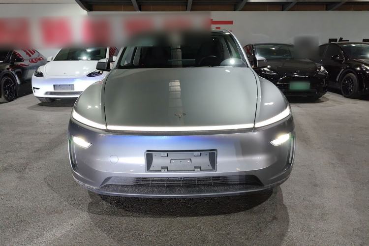 Used Tesla Model Y 2025 Rear-Wheel-Drive Version Front