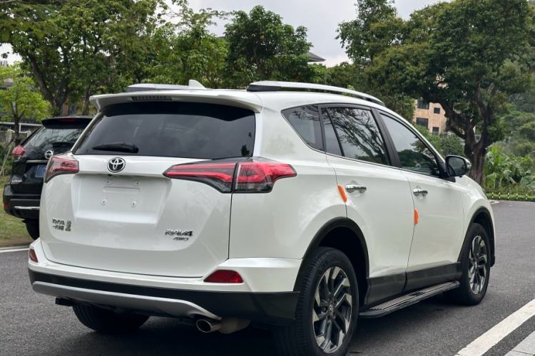 Used Toyota RAV4 2016 2.5L Automatic 4x4 Elite Edition
