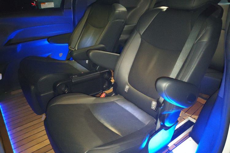 Used Toyota SIENNA 2023 2.5L Hybrid Deluxe Edition Left Rear Seat