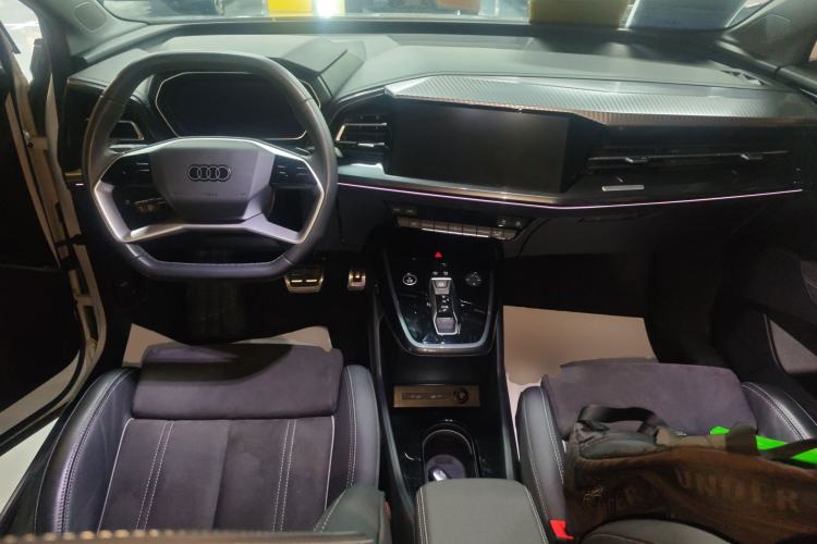 Used Audi Q4 e-tron 2022 50 e-tron quattro Visionary Edition
