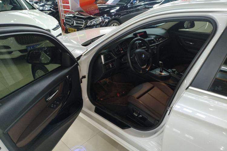 Used BMW 3 Series 2018 320Li Fashion Model
