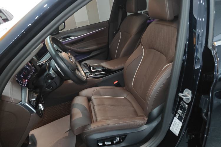 Used BMW 5 Series 2023 530Li Luxury Edition M Sport Package
