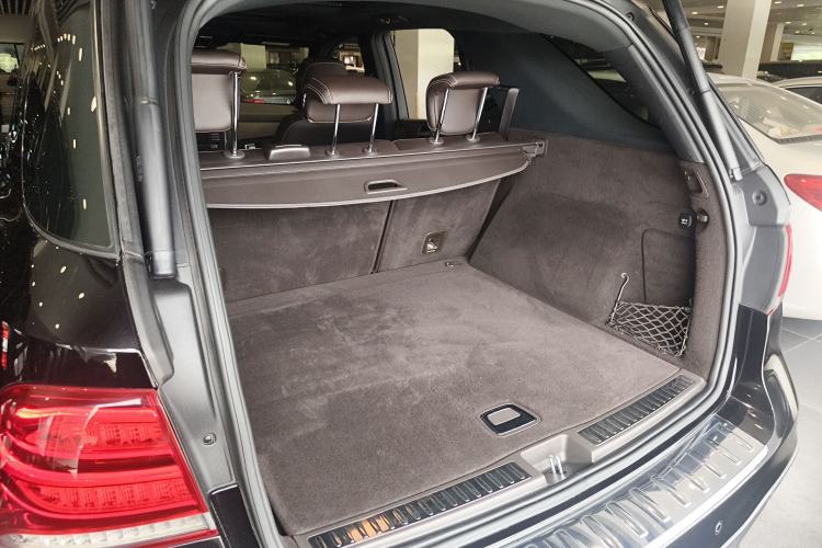 Used Mercedes-Benz GLE 2018 GLE 320 4MATIC Luxury Collection Edition Trunk