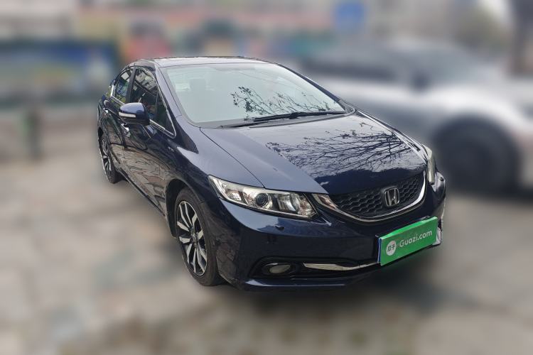 Used Honda Civic 2014 1.8L automatic luxury edition Front Right 45 Deg