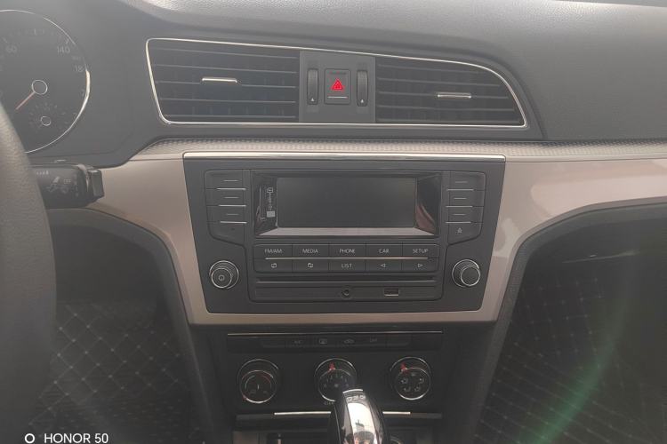 Used Volkswagen Lamando 2015 230TSI DSG Fashion Edition