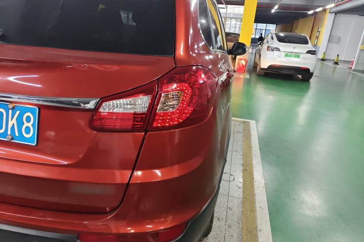 Used Chery Tiggo 5 2014 2.0L CVT Family Deluxe Edition Right Rear Taillight