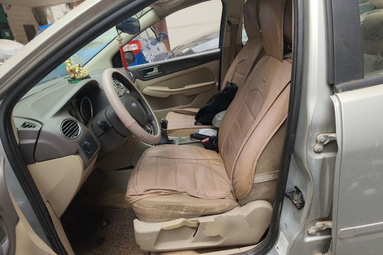 Used Ford Focus 2011 Sedan 1.8L Manual Comfort Model