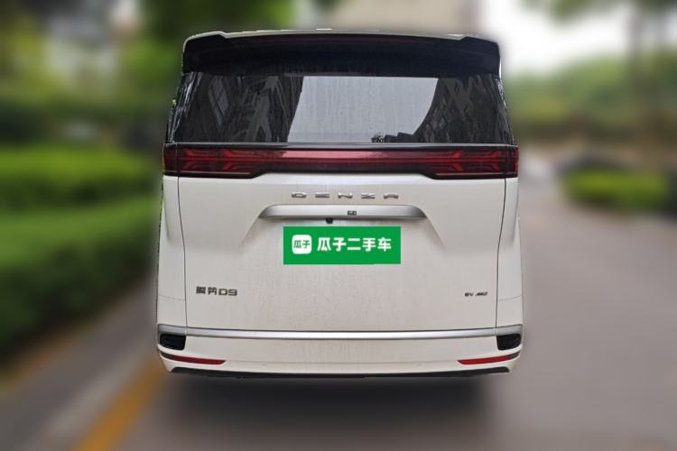 Used Denza D9 2022 EV 600 Four-Wheel Drive Flagship Model