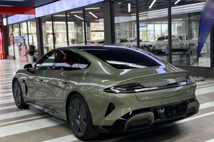 Used Xiaomi Auto SU7 2024 Four-Wheel Drive Ultra-Long Range Advanced Intelligent Driving Max Edition