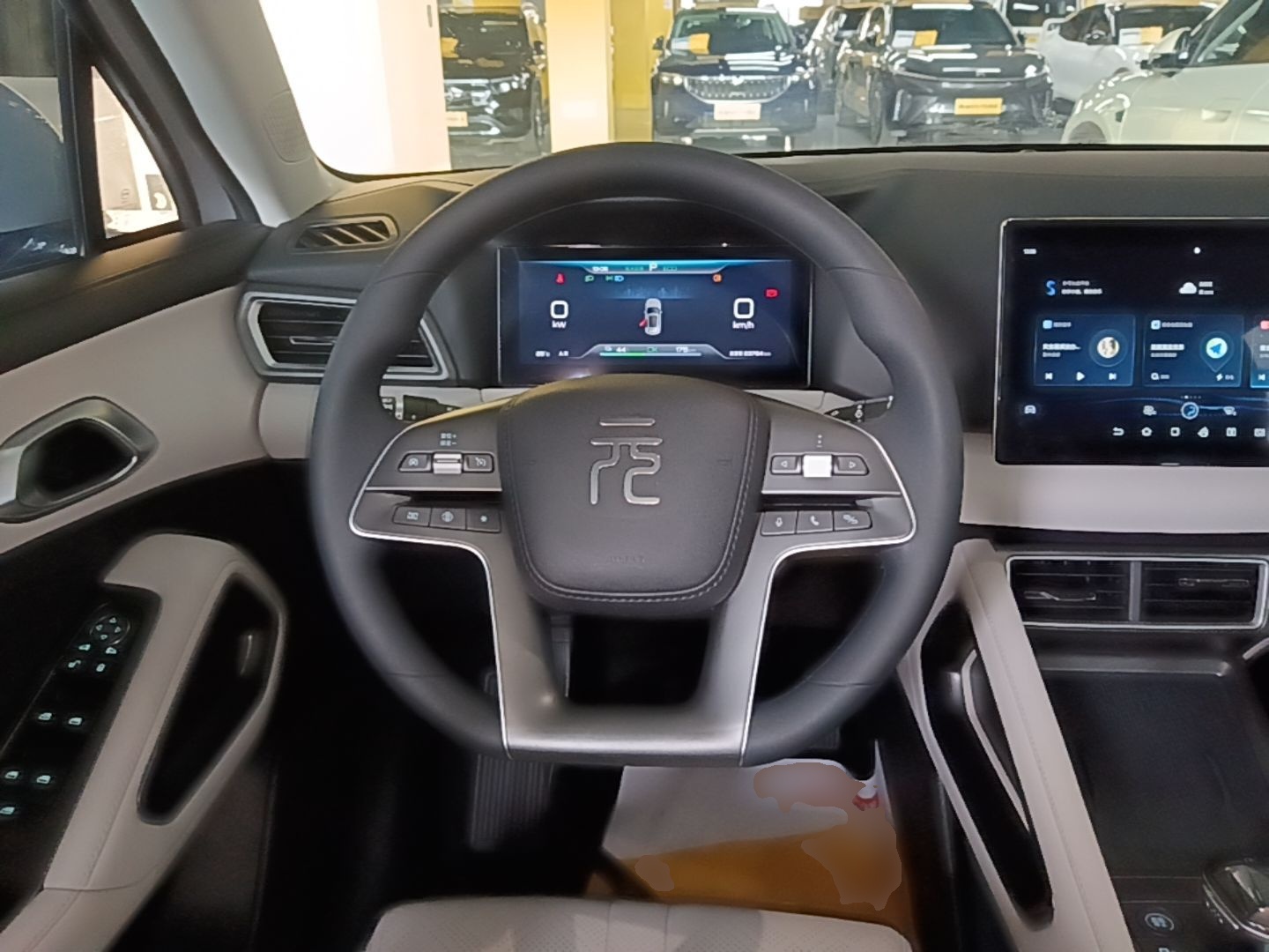 BYD Yuan UP 2024 401 km Active Version — снимка 13