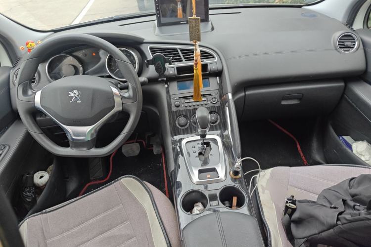 Used Peugeot 3008 2015 2.0L Automatic Classic Edition
