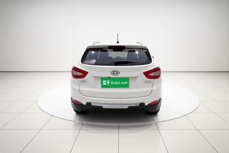 Used Hyundai ix35 2013 2.0L Automatic Two-Wheel Drive Smart GLS China IV Standard Exterior 4