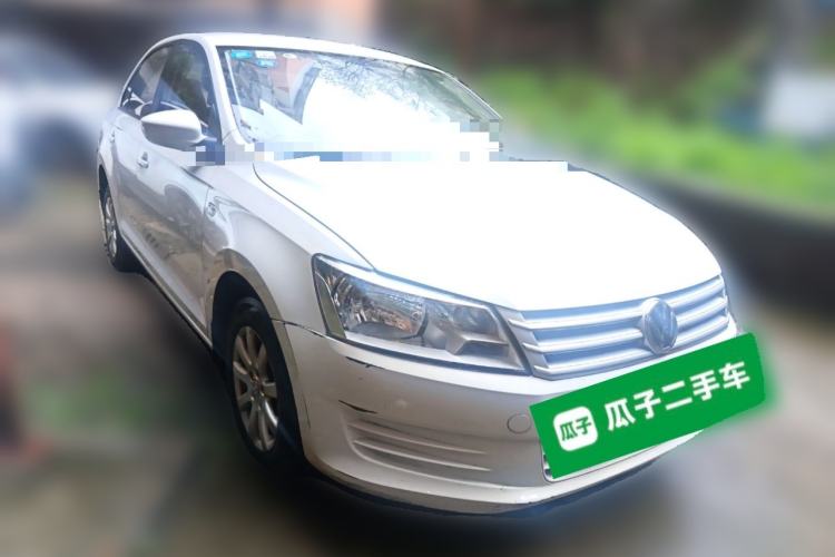 Used Volkswagen Santana 2015 1.6L Manual Fashion Edition Front Right 45 Deg