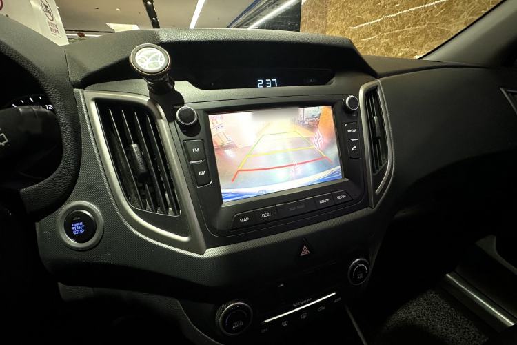 Used Hyundai ix25 2015 1.6L Automatic Two-Wheel-Drive Deluxe DLX Model