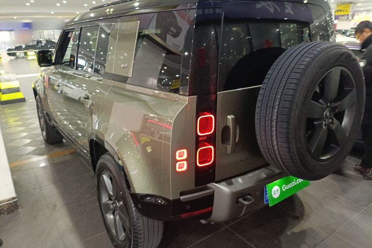 Used Land Rover Defender 2023 110 3.0T P400 X-DYNAMIC HSE
