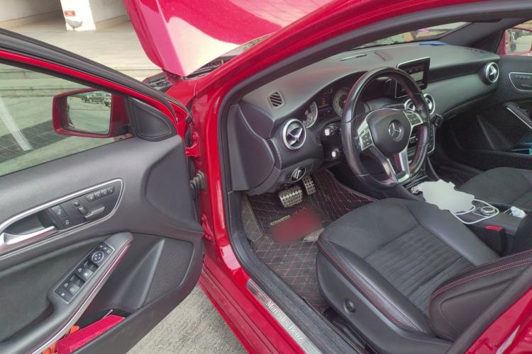 Used Mercedes-Benz A-Class 2015 A 200 Sport Edition Driver Seat