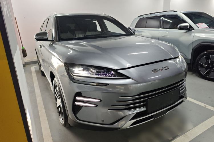 Used BYD Song PLUS New Energy 2024 HONOR Edition DM-i 150km Flagship PLUS Front Right 45 Deg