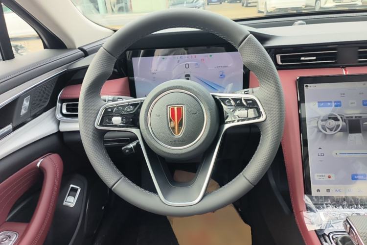 Used Hongqi H5 2025 2.0T Automatic Flag Edition – 500 000 Units Commemorative Version