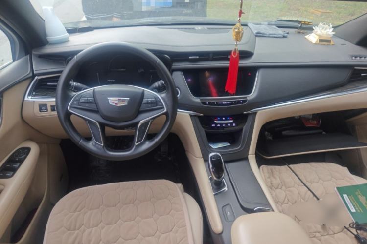 Used Cadillac XT5 2016 25T Tech Edition Center Console