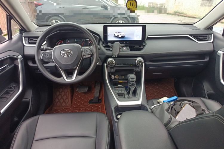 Used Toyota RAV4 2023 2.0L CVT 4x4 Adventure Edition Center Console