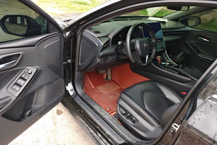 Used Toyota Avalon 2023 Dual-Engine 2.5L Luxury Edition Driver Seat