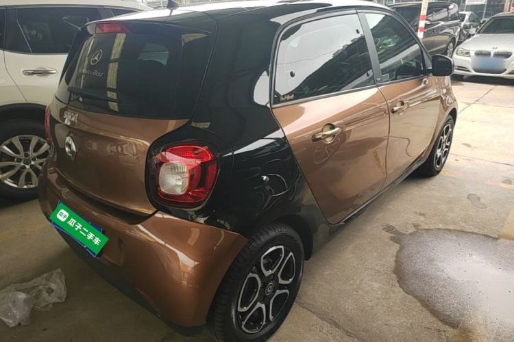 Used smart forfour 2016 0.9T 66 kW Pioneer Edition