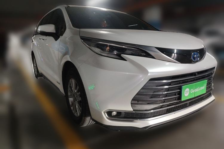 Used Toyota SIENNA 2021 2.5L Hybrid Premium Edition