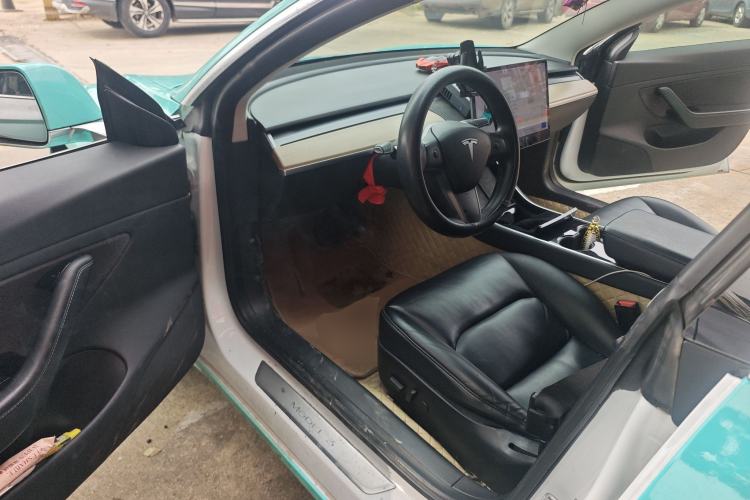 Used Tesla Model 3 2019 Long-Range All-Wheel-Drive Version
