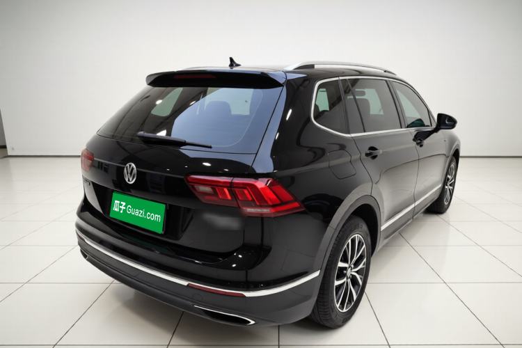 Used Volkswagen Tiguan L 2017 330TSI Automatic Two-Wheel Drive Comfort Edition Exterior 5