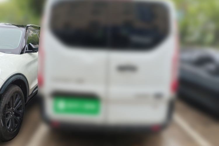 Used Ford Transit 2019 2.0T Diesel Multi-Purpose Commercial Vehicle Short Wheelbase Low Roof 6-Seater China VI Standard
