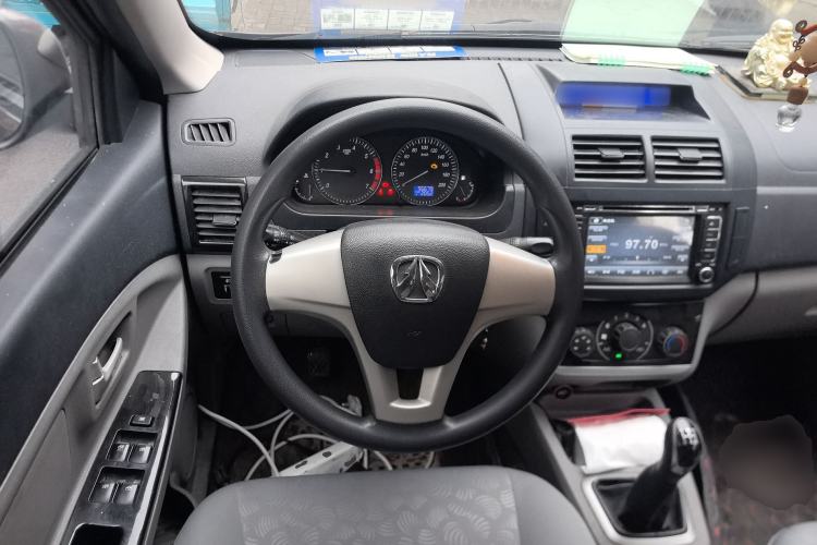 Used BAIC Weiwang M20 2014 1.5L practical type BJ415A Steering Wheel