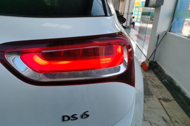 Used DS 6 2014 1.6T Luxury Edition THP200