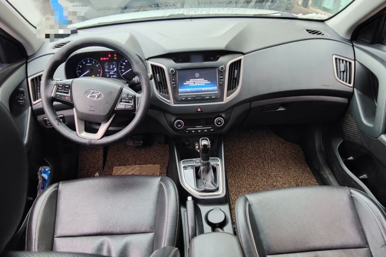 Used Hyundai ix25 2015 1.6L Automatic Two-Wheel-Drive Deluxe DLX Model