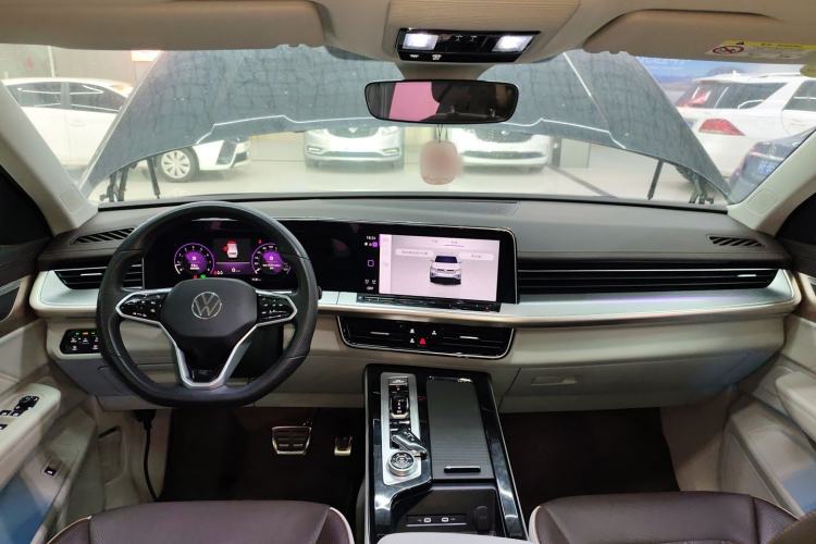 Used Volkswagen Tavendor 2023 380TSI Four-Wheel Drive R-Line Cruise Edition Center Console